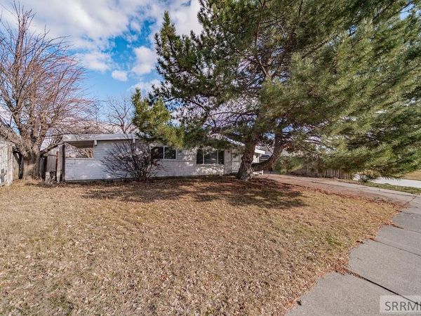 1009 Stokes Avenue, IDAHO FALLS, ID 83404