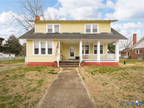 18194 S Railroad Avenue , Boykins, VA 23827