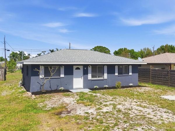 564 LEACH STREET , ENGLEWOOD, FL 34223