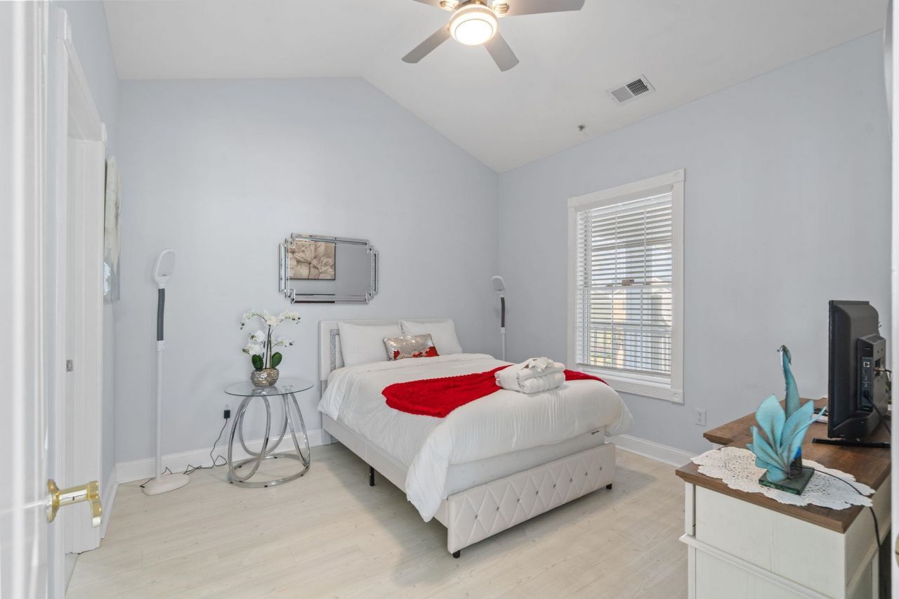 4811 Magnolia Lake Dr. Photo 10