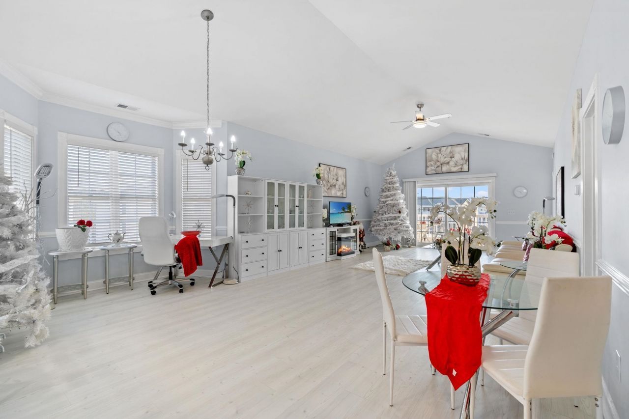 4811 Magnolia Lake Dr. Photo 4