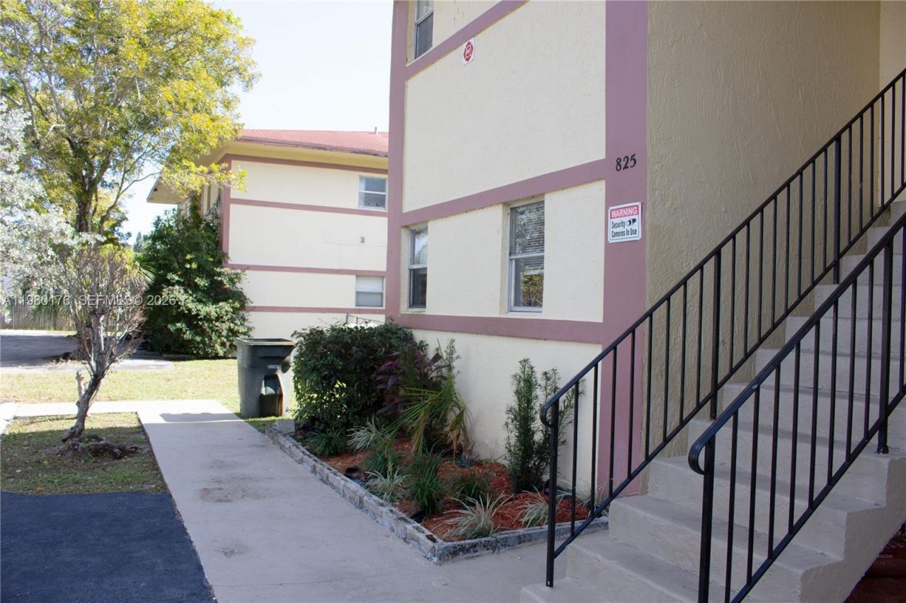 825 SW 10th St , Unit C, Hallandale Beach, FL 33009 Photo