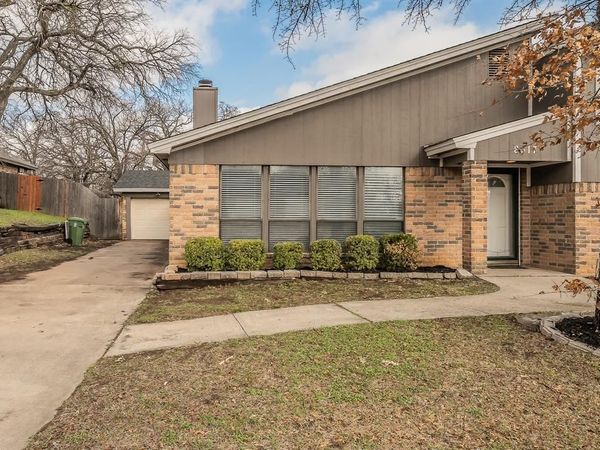 8317 Elm Court , North Richland Hills, TX 76182