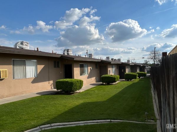 1911 Flower Street, Bakersfield, CA 93305