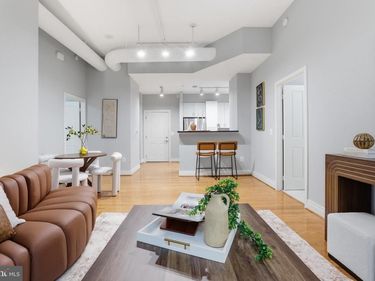 4490 MARKET COMMONS DRIVE, Unit 112, FAIRFAX, VA 22033