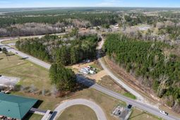 1042 Bethera Road photo 4