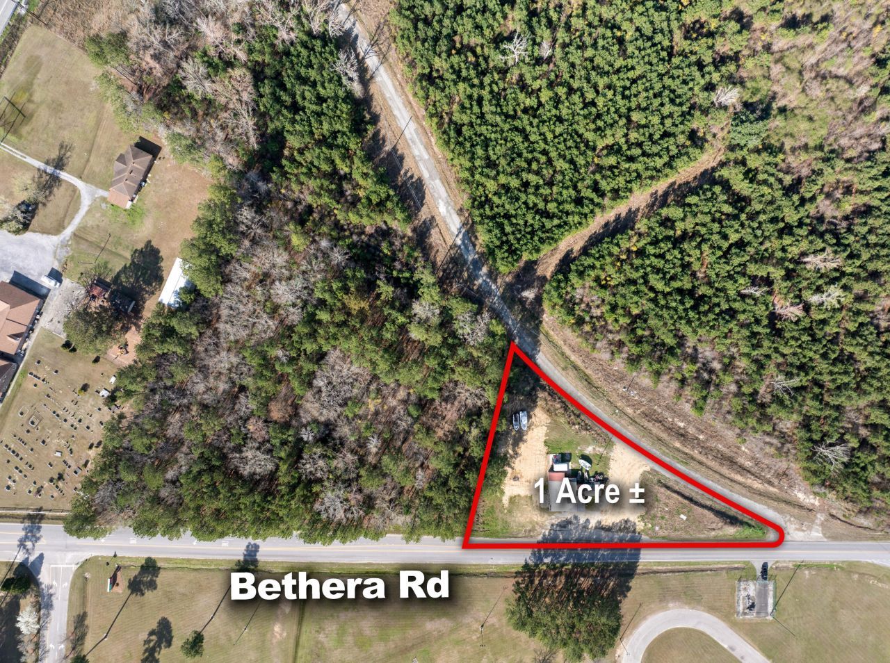 1042 Bethera Road Photo 5