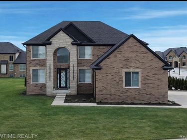 19782 Chase Drive, Macomb Twp, MI 48042