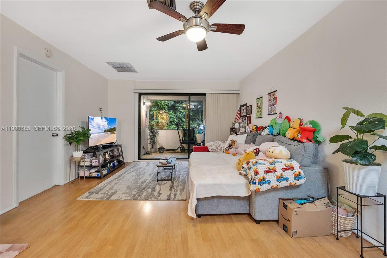 3777 NW 78th Ave , Unit 15G, Davie, FL 33024 Photo