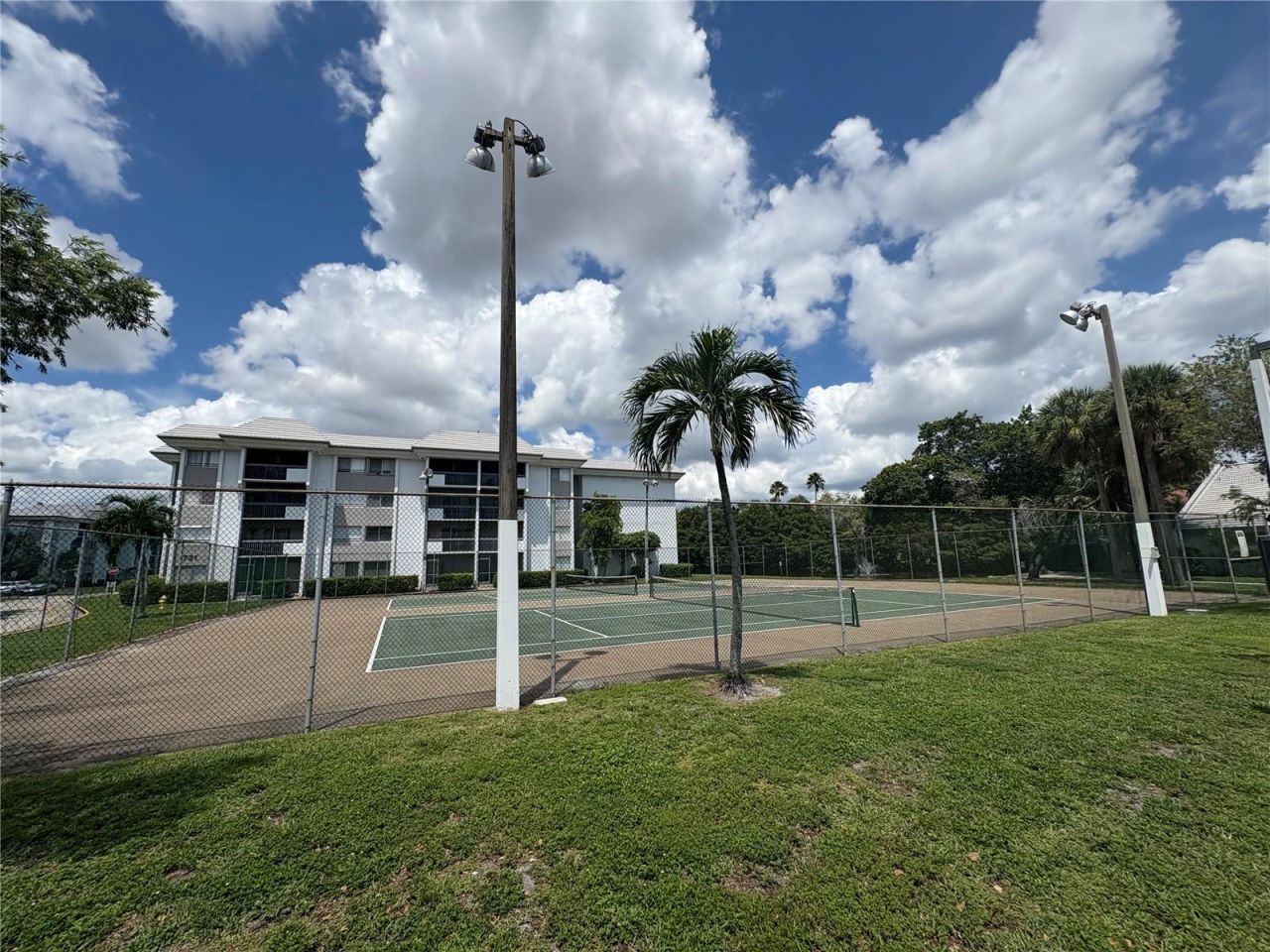 721 N Pine Island Road, Unit 401, Plantation, FL 33324 Photo