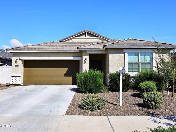 18556 W BUCKSKIN Trail, Wittmann, AZ 85361