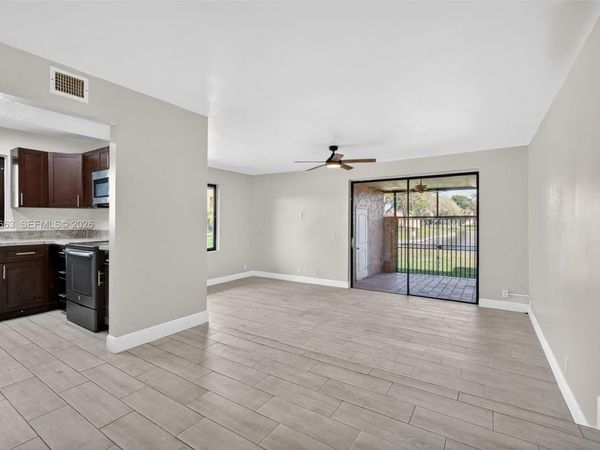 1451 NW 92nd Ave, Unit 191, Pembroke Pines, FL 33024