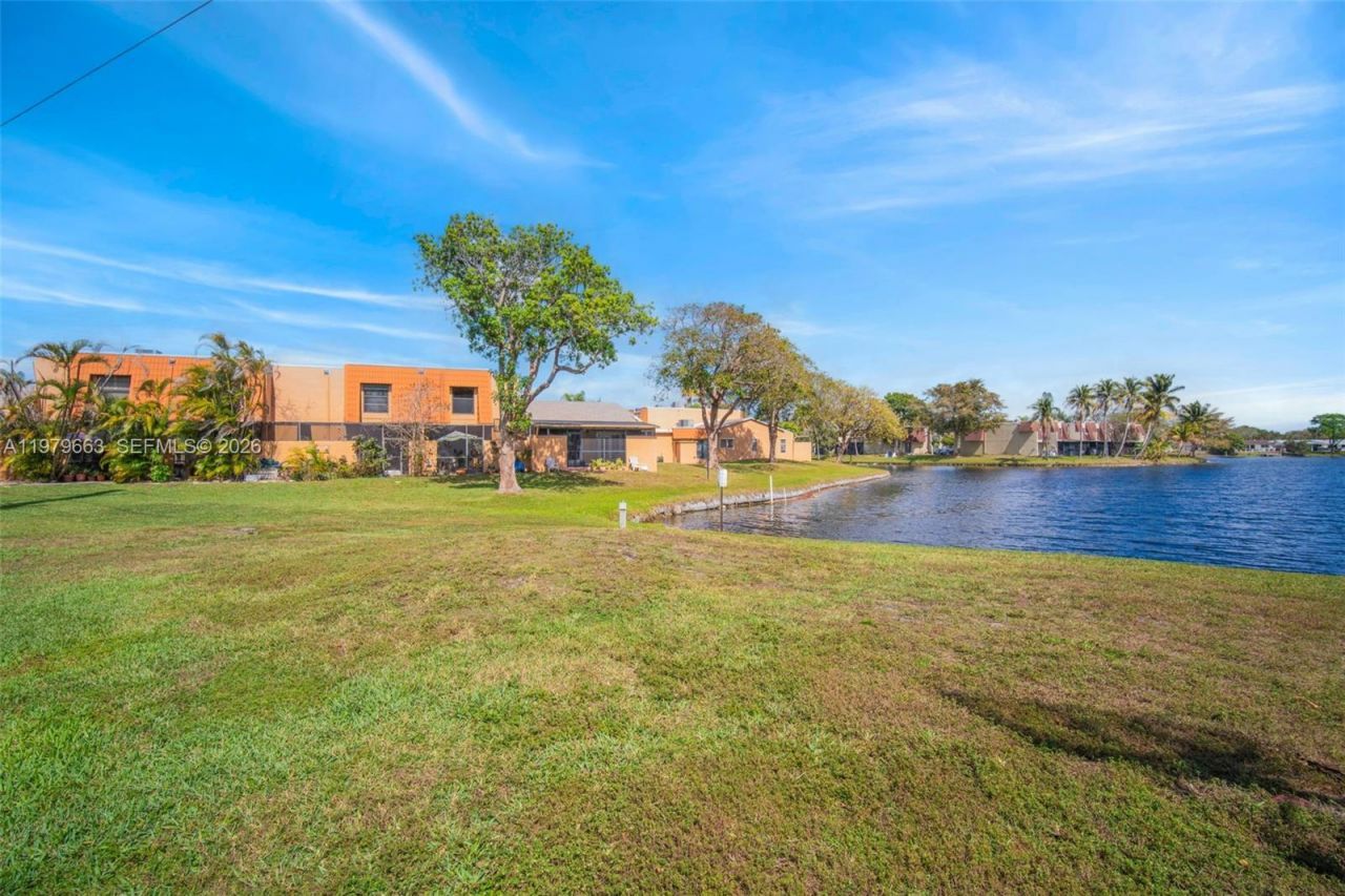 1451 NW 92nd Ave, Unit 191, Pembroke Pines, FL 33024 Photo