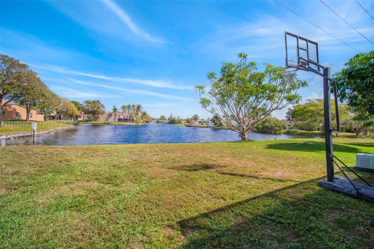 1451 NW 92nd Ave, Unit 191, Pembroke Pines, FL 33024 Photo