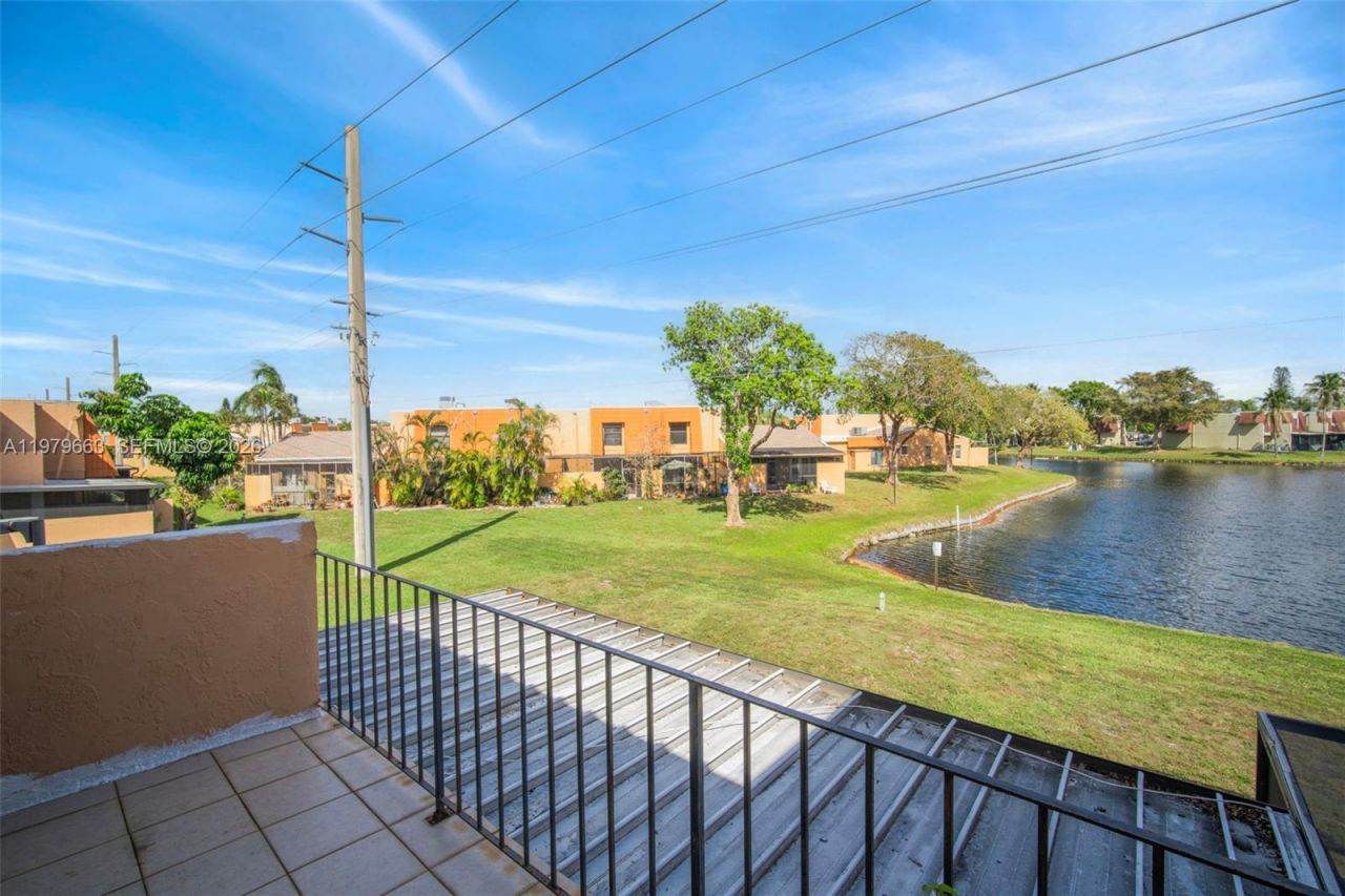1451 NW 92nd Ave, Unit 191, Pembroke Pines, FL 33024 Photo