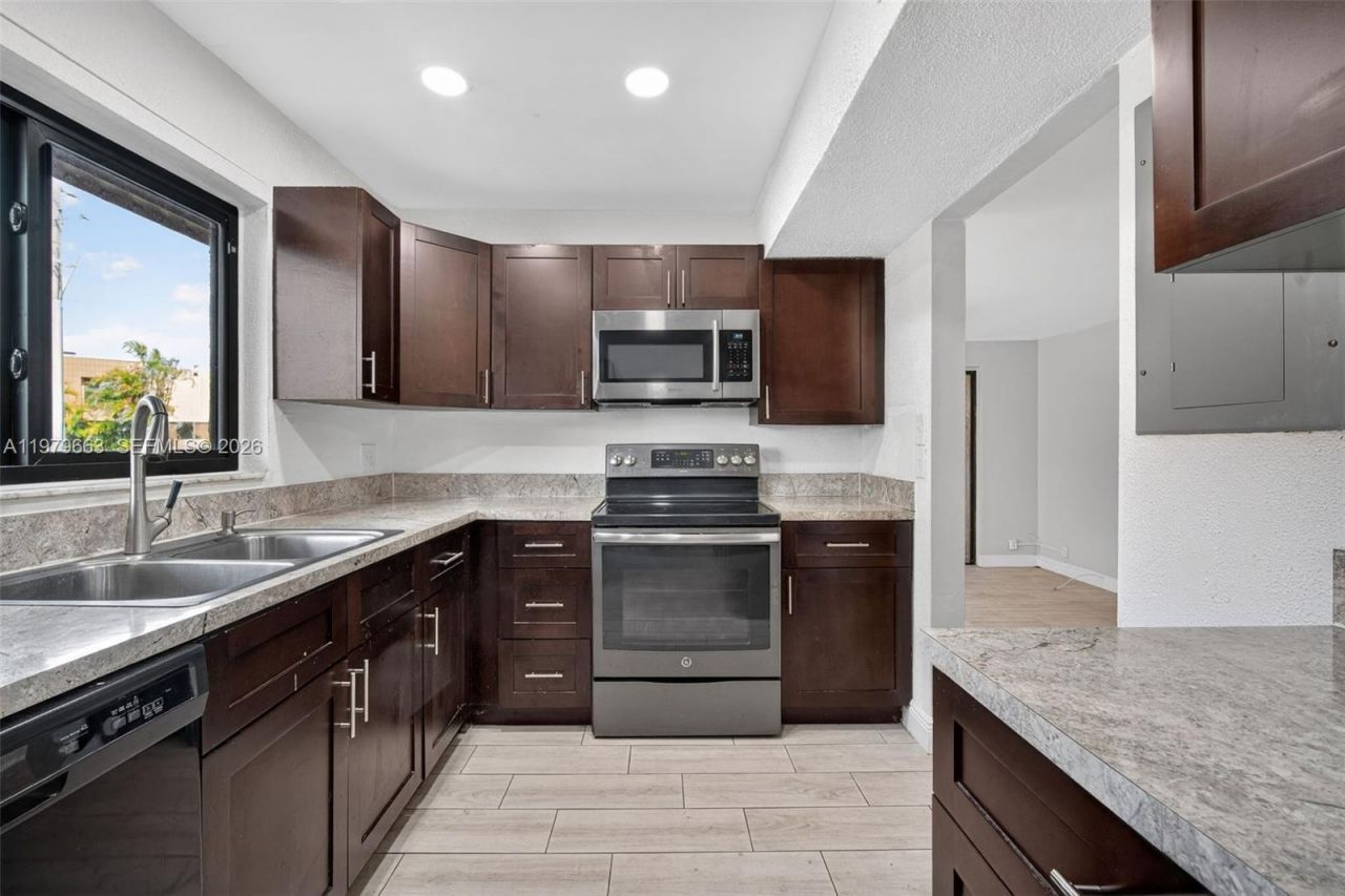 1451 NW 92nd Ave, Unit 191, Pembroke Pines, FL 33024 Photo