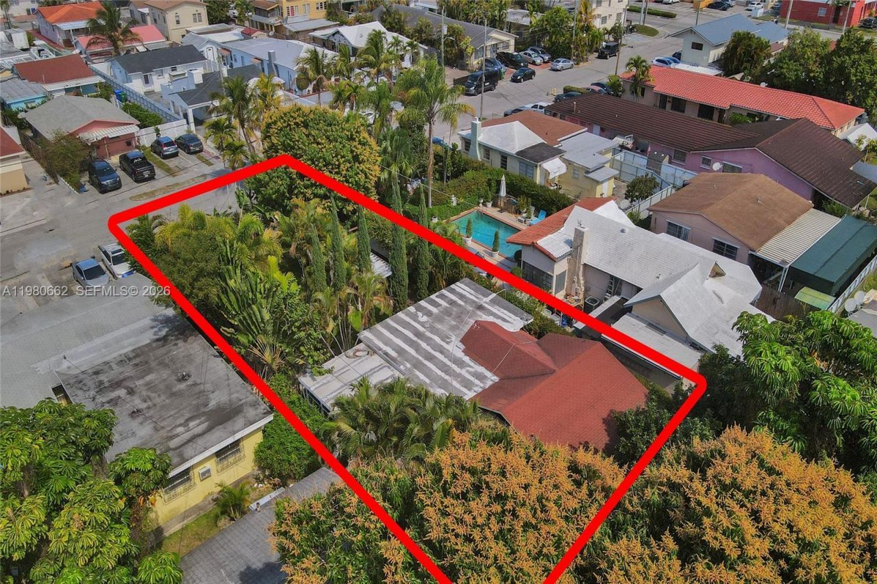 2258 SW 15th St , Miami, FL 33145 Photo