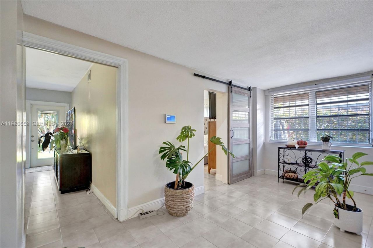 2258 SW 15th St , Miami, FL 33145 Photo