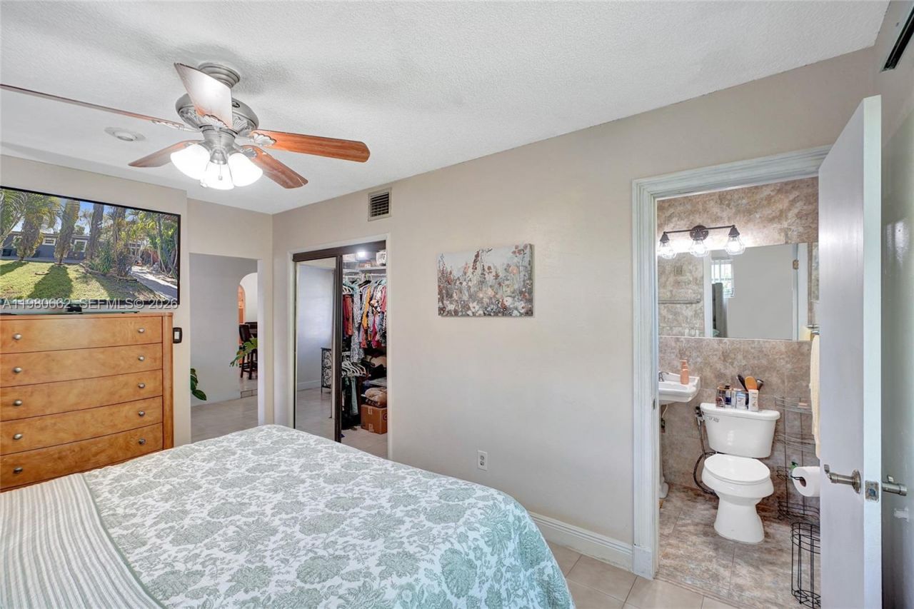 2258 SW 15th St , Miami, FL 33145 Photo