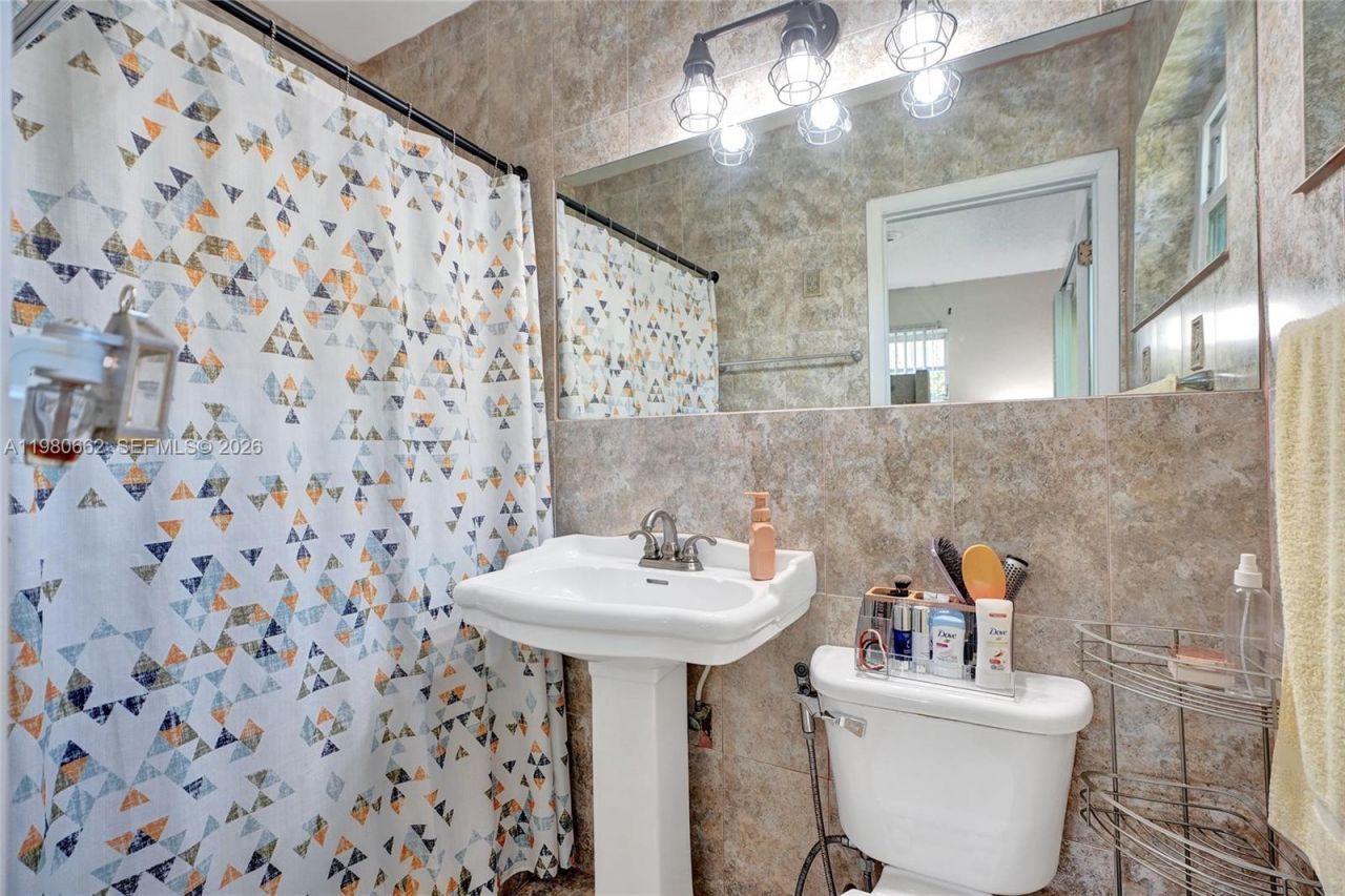 2258 SW 15th St , Miami, FL 33145 Photo