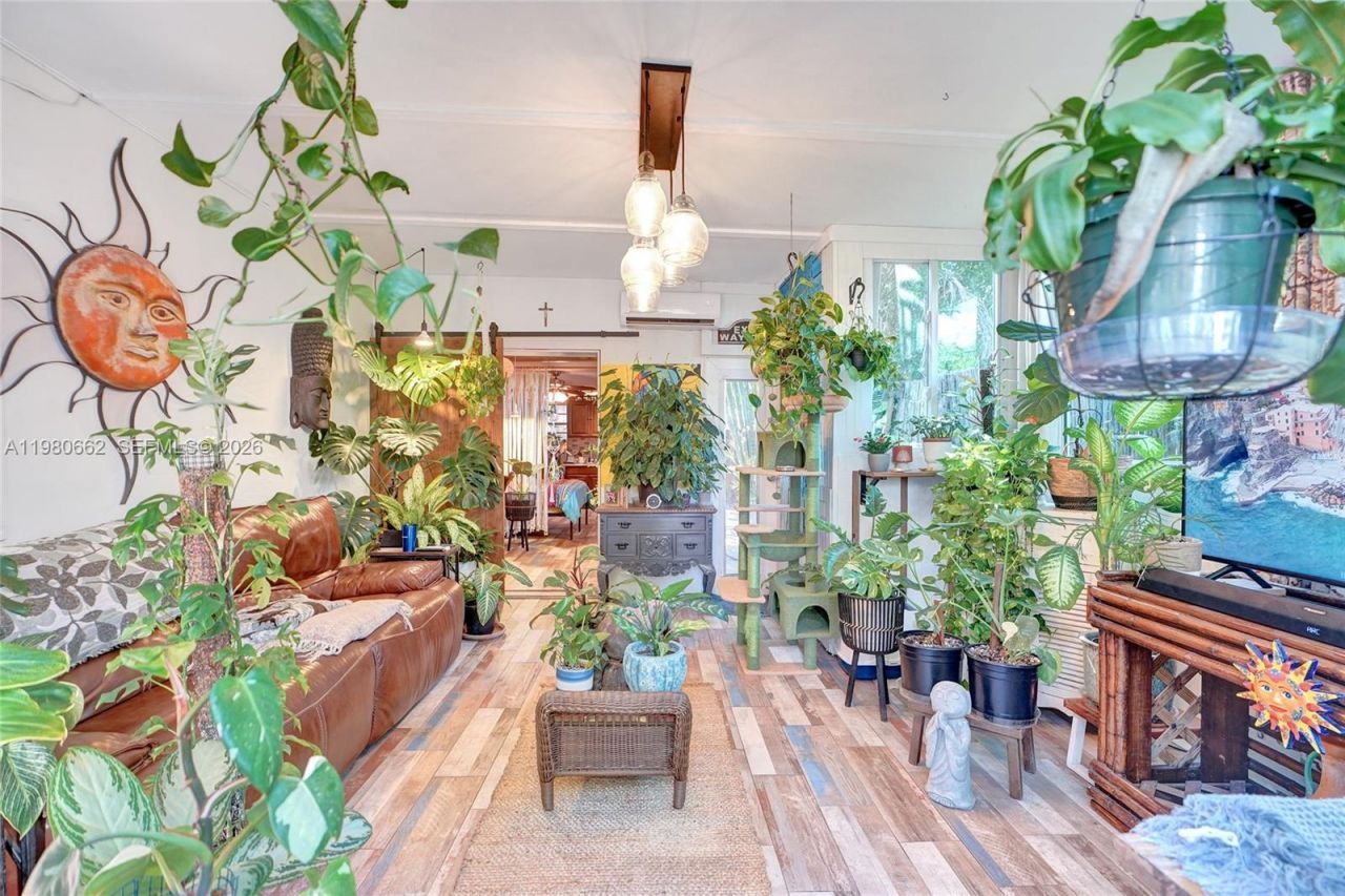 2258 SW 15th St , Miami, FL 33145 Photo