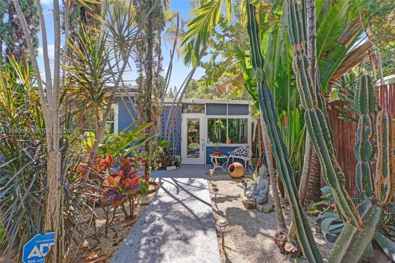 2258 SW 15th St , Miami, FL 33145 Photo