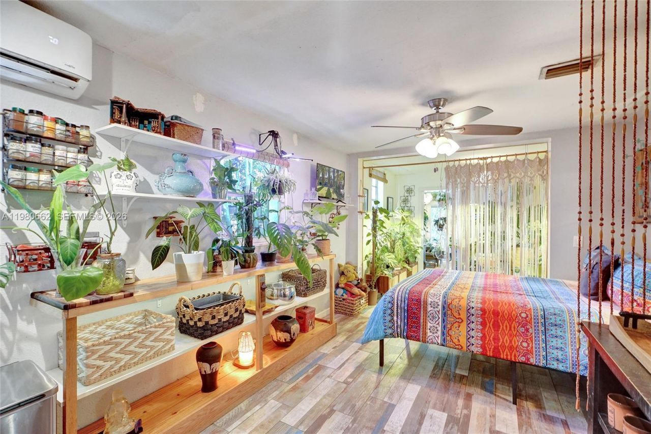 2258 SW 15th St , Miami, FL 33145 Photo