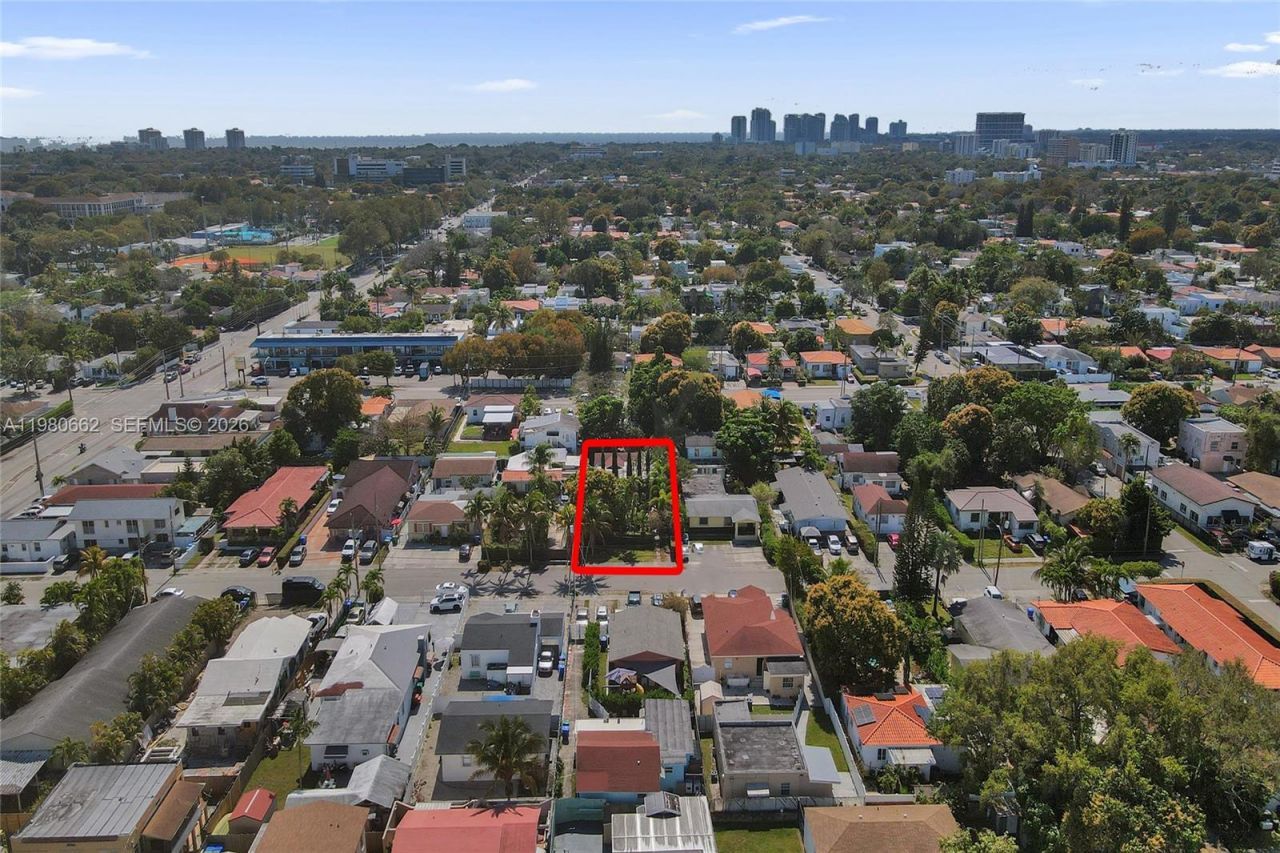 2258 SW 15th St , Miami, FL 33145 Photo