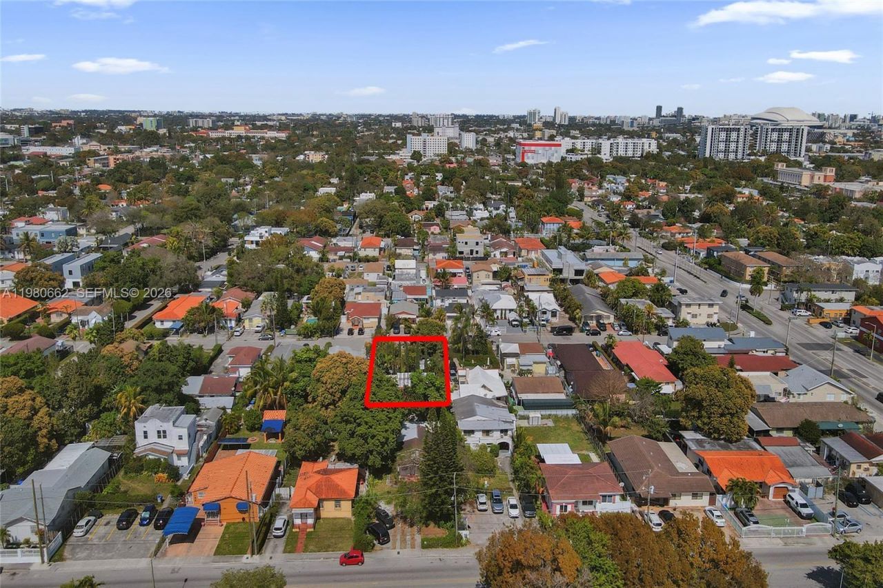 2258 SW 15th St , Miami, FL 33145 Photo