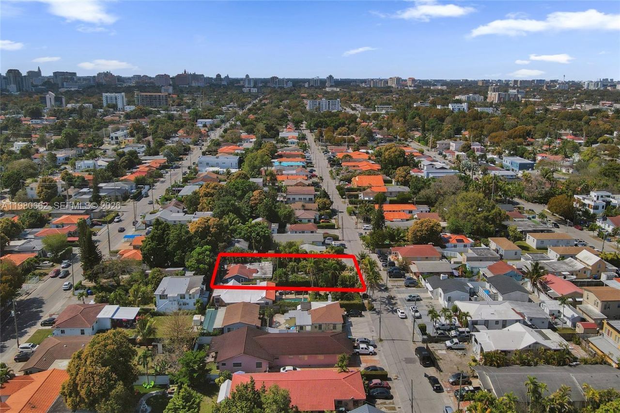 2258 SW 15th St , Miami, FL 33145 Photo