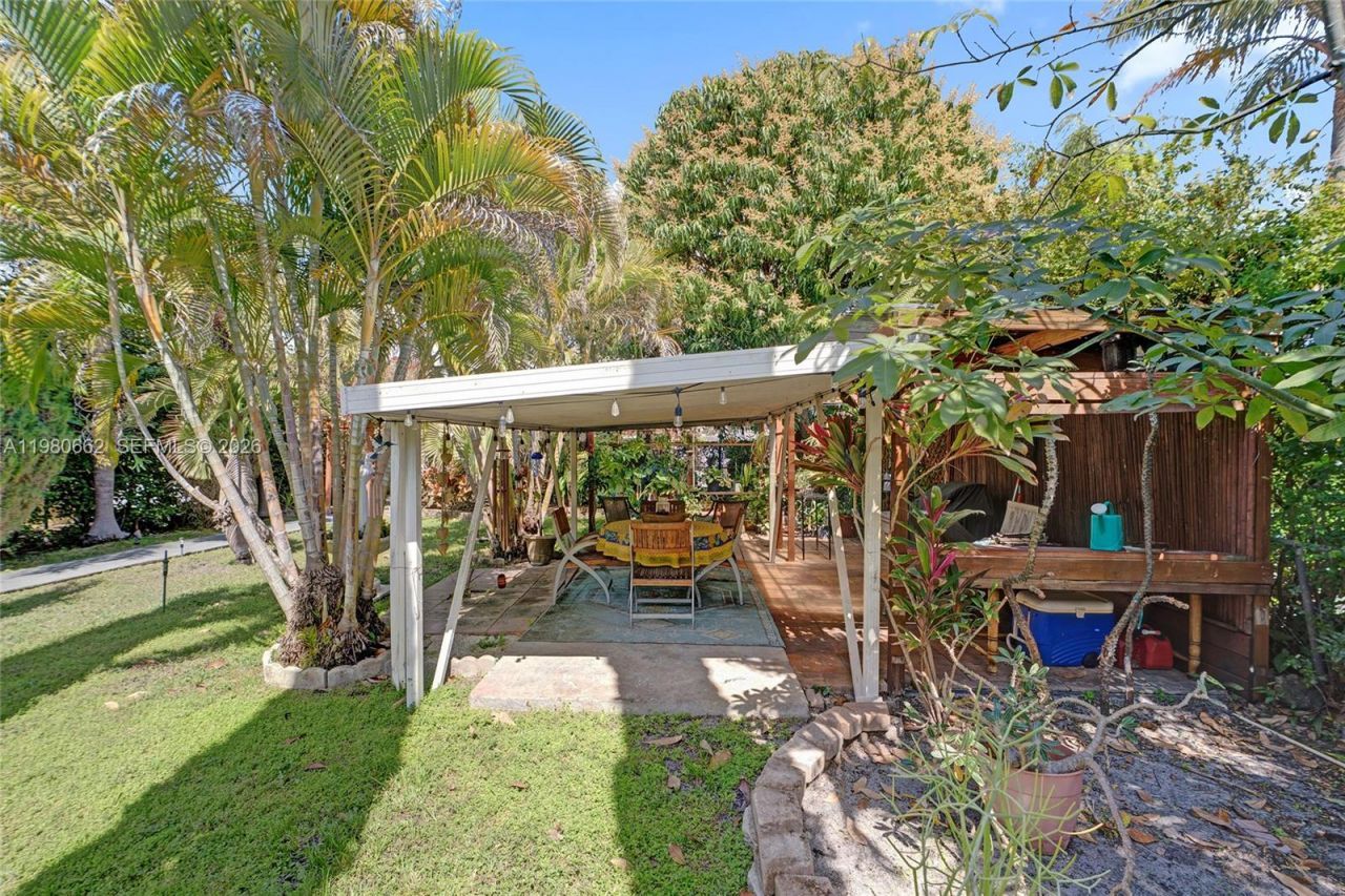 2258 SW 15th St , Miami, FL 33145 Photo