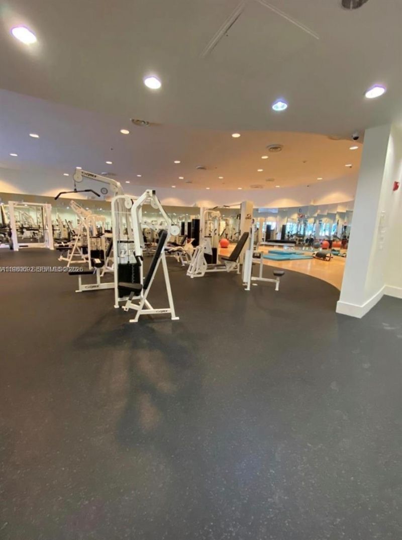 5600 Collins Ave , Unit 9Y, Miami Beach, FL 33140 Photo