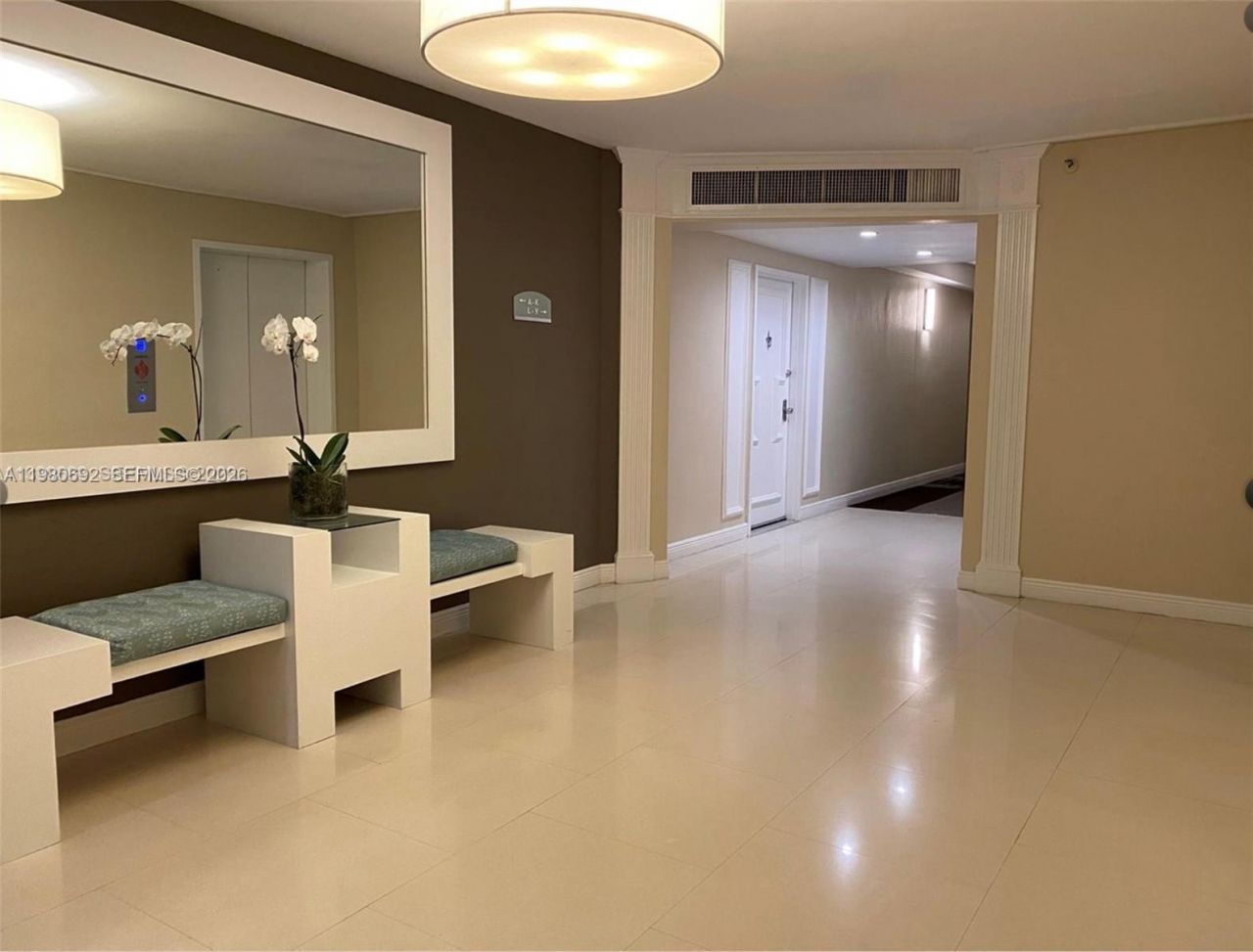 5600 Collins Ave , Unit 9Y, Miami Beach, FL 33140 Photo