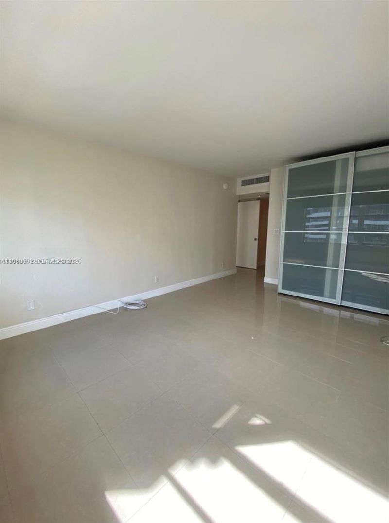 5600 Collins Ave , Unit 9Y, Miami Beach, FL 33140 Photo