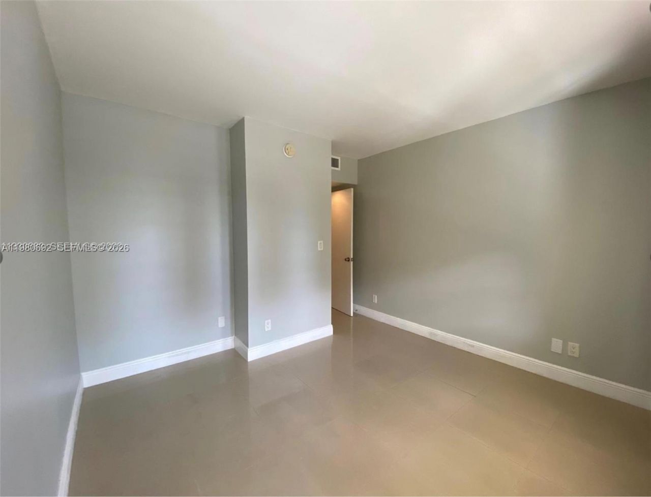 5600 Collins Ave , Unit 9Y, Miami Beach, FL 33140 Photo