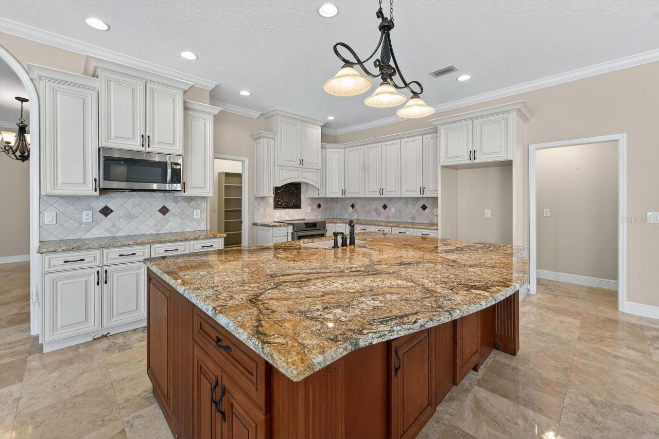 4610 Clarksdale Lane, Brandon, FL 33511 Photo