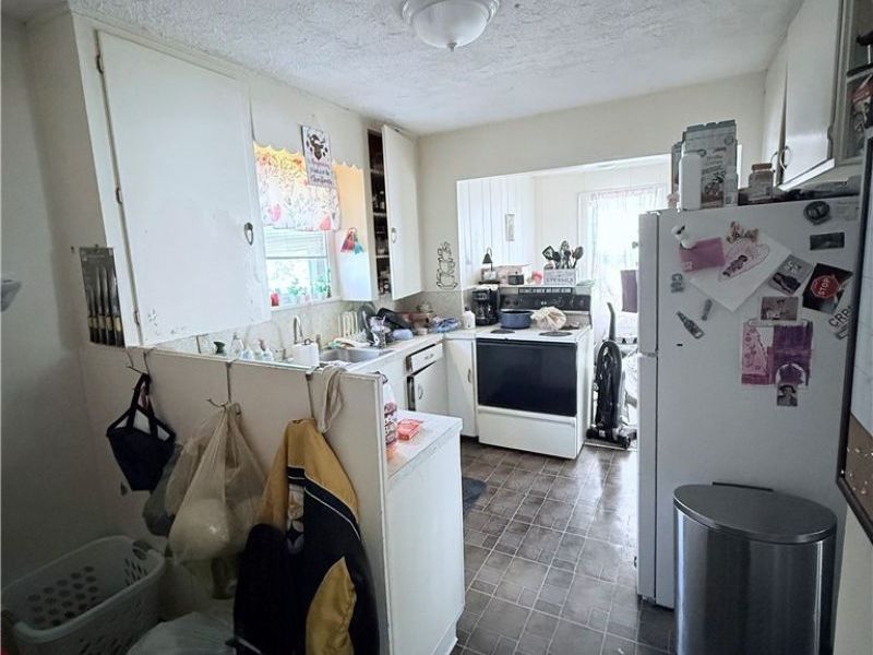 1129 Barton Place NE, Canton, OH 44705 Photo 10