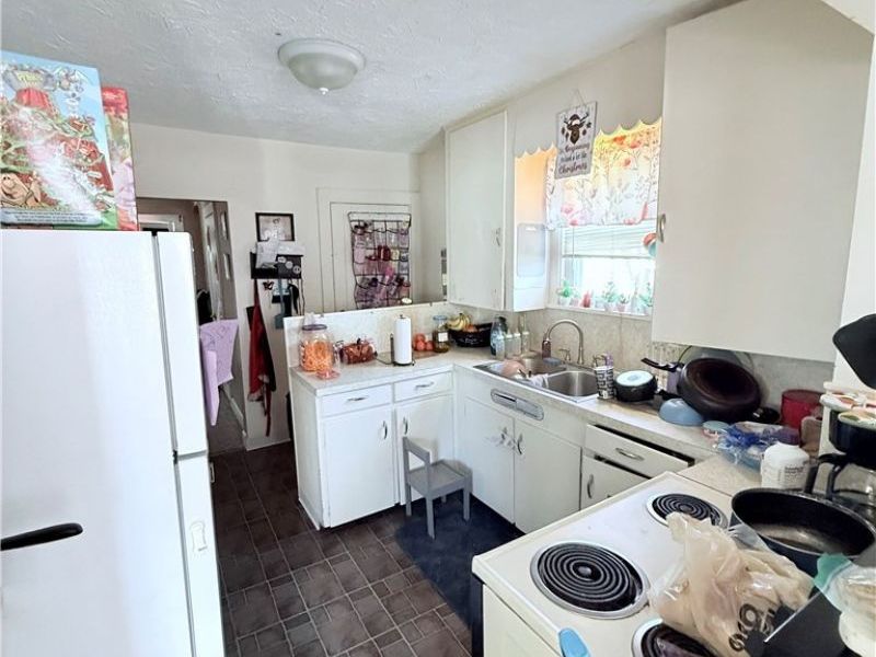 1129 Barton Place NE, Canton, OH 44705 Photo 11