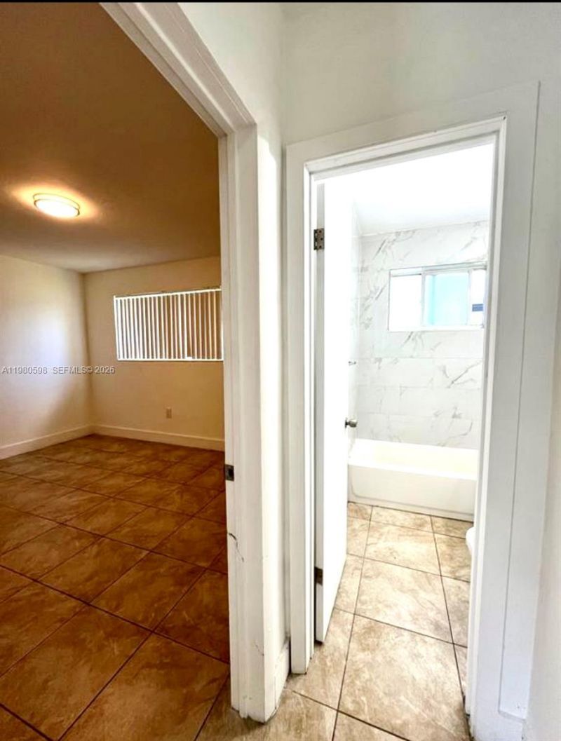 1920 NW 29th St , Unit 3, Miami, FL 33142 Photo