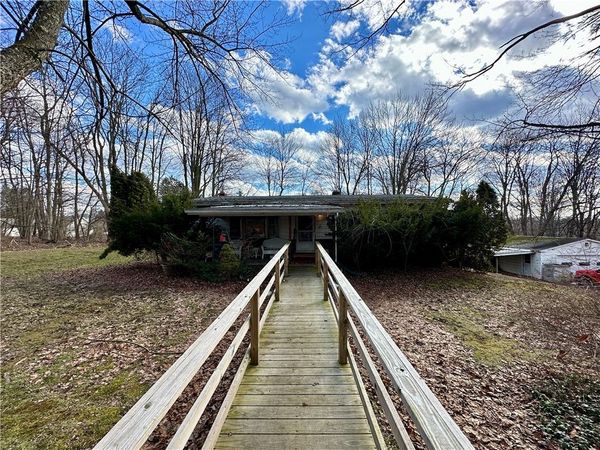 404 Ridgelawn Ave, New Castle, PA 16105