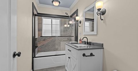 2214 U St, Sacramento, CA 95818 Photo