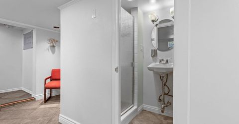 2214 U St, Sacramento, CA 95818 Photo