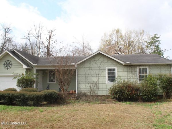 1205 Wright Street, Greenwood, MS 38930