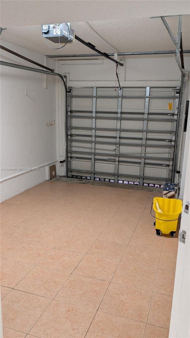 202 W Forest Oak Cir , Unit 202, Davie, FL 33325 Photo