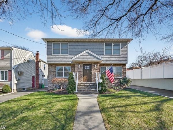 739 5Th Ave, Lyndhurst, NJ 07071