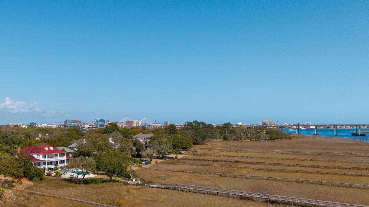 13 Broughton Road Photo 100