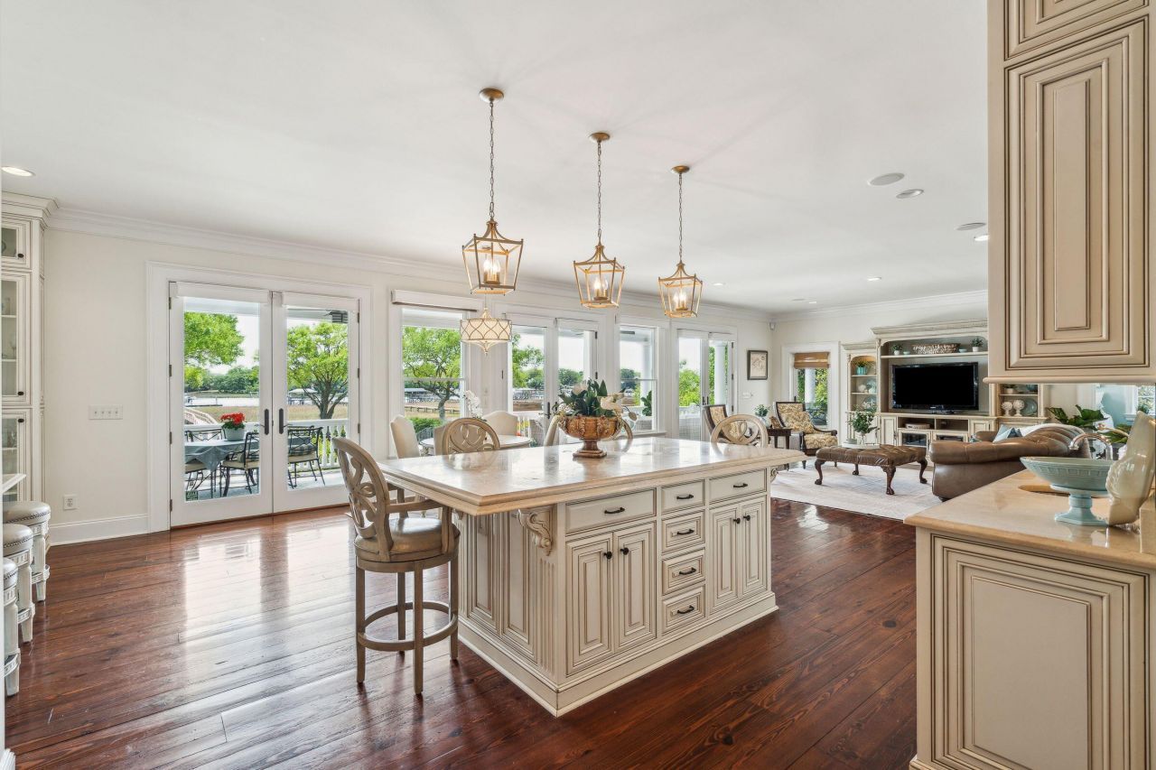 13 Broughton Road Photo 40