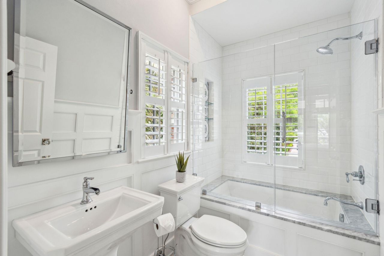 13 Broughton Road Photo 48