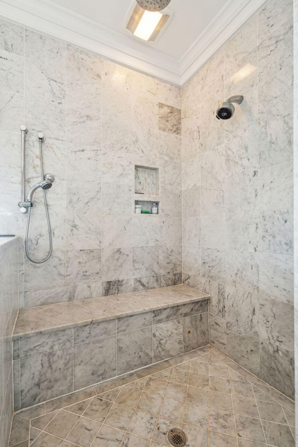 13 Broughton Road Photo 56