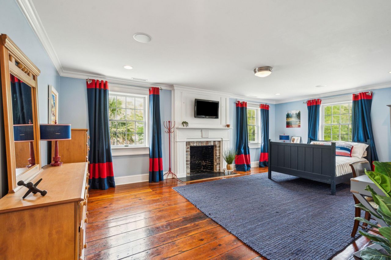 13 Broughton Road Photo 60